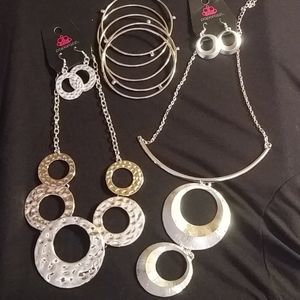 Papparazzi 2 necklace and earring set 5 bangles